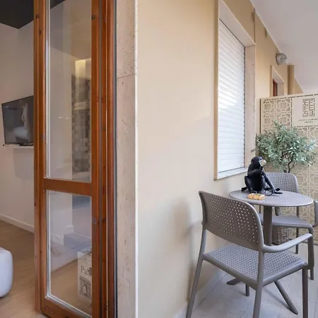 F53 Kevin's Charming Guest house