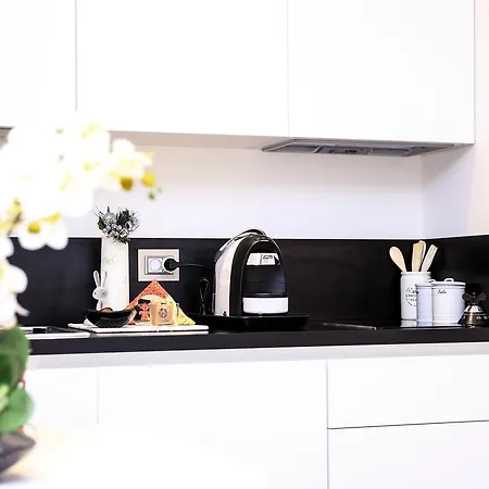 Guest house F53 Kevin's Charming 2*