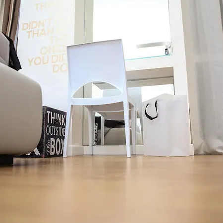 F53 Kevin's Charming 4*