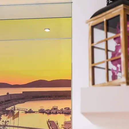 F53 Kevin's Charming